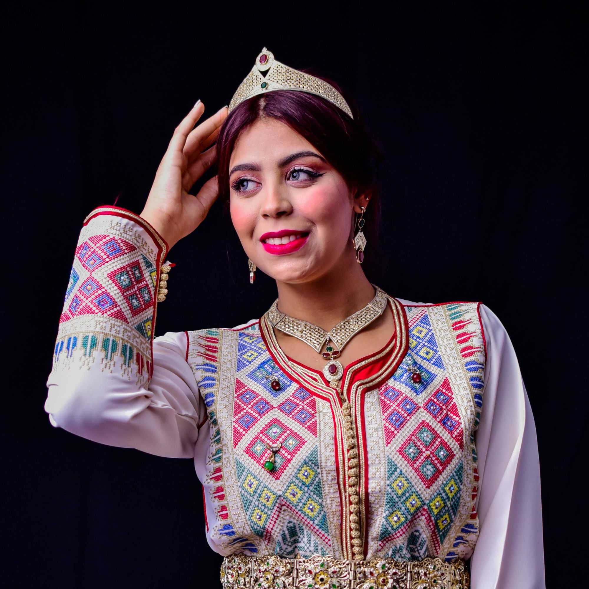 عميلة